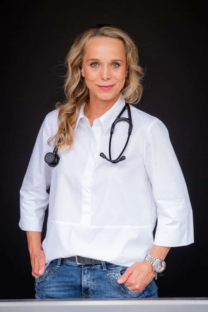 Medicul veterinar Susanne Arndt
